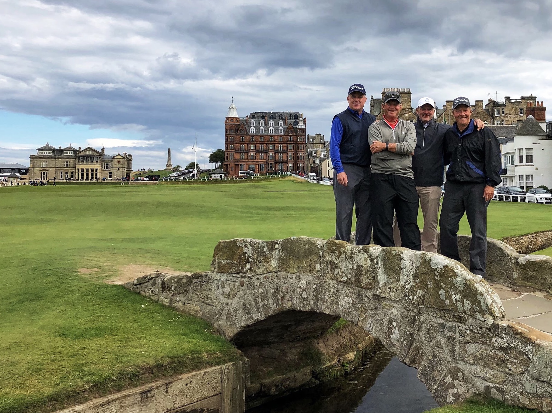 Tips for taking the Swilcan Bridge Photo in St. Andrews
