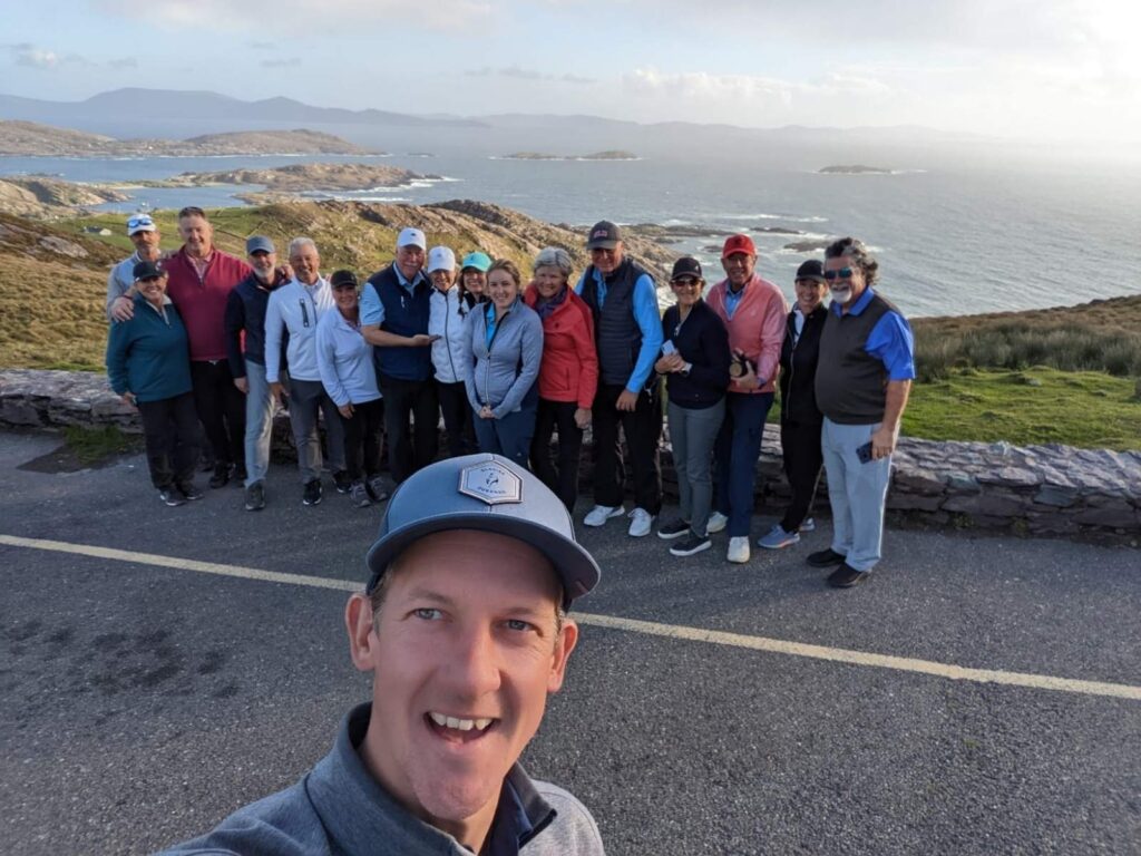 23 Ryan Smith, PGA and his Glacier Club members enjoy the stunning views along the Ring of Kerry
