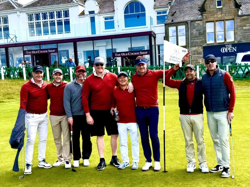 The Expedition led by Dr. Steve Lim from Los Altos Golf & Country Club cap a memorable day in St. Andrews.